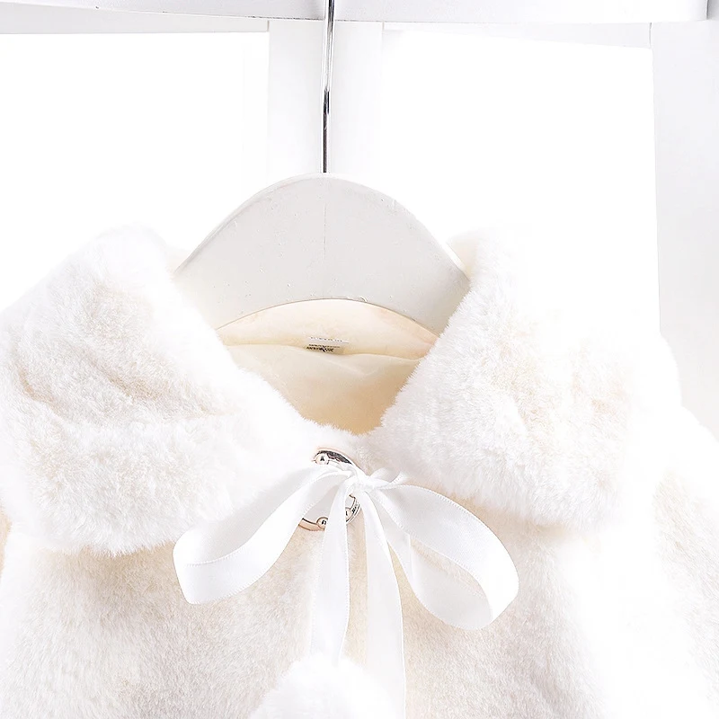 Осенне-зимнее теплое пальто для девочек Детская верхняя одежда для малышей утепленная накидка с бантом плащ из искусственного меха Casaco кардиган S9455