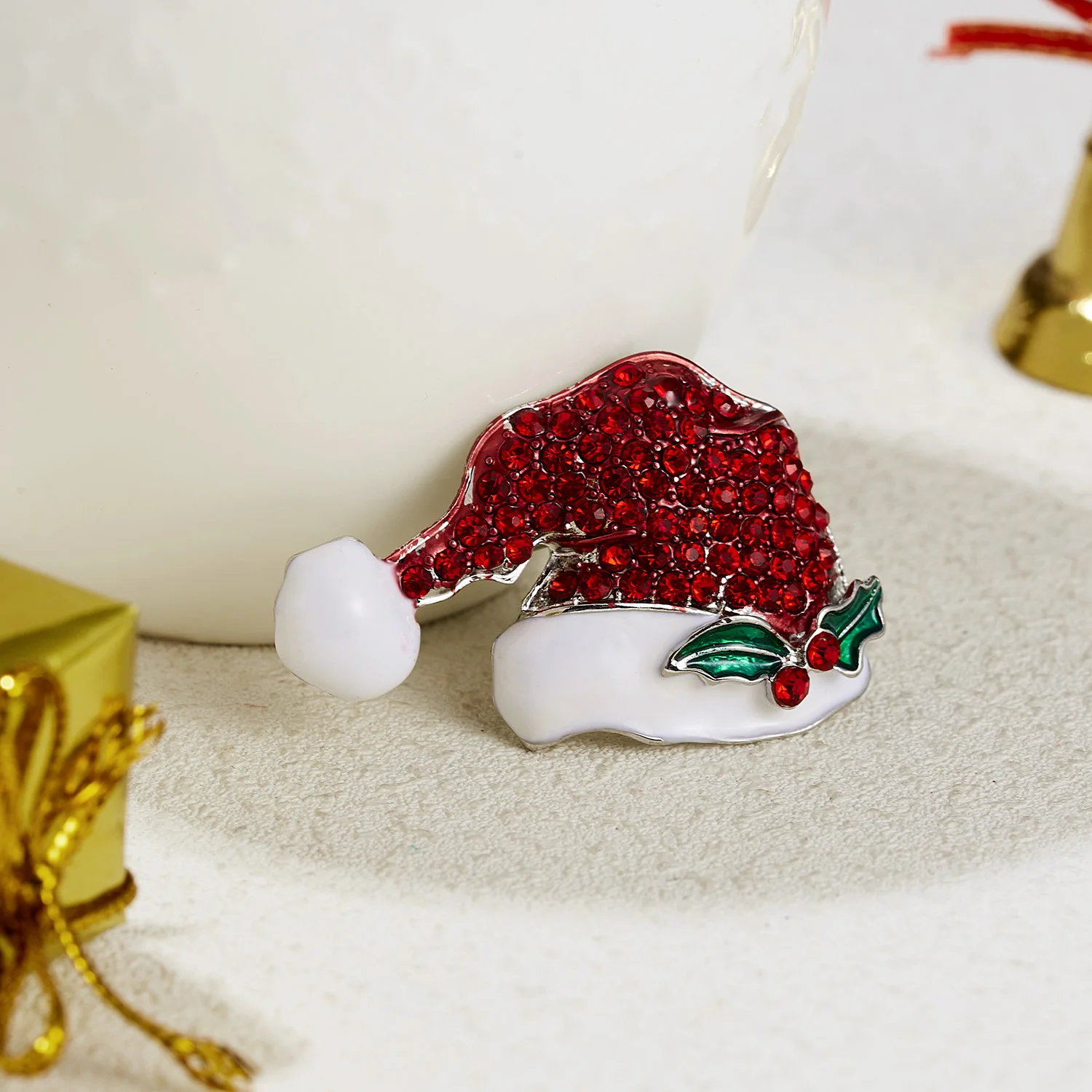 Rinhoo Christmas Crutch Brooches Gifts For Women New Year Red Hat Snowflake Gloves Xmas Gift Box Socks Boots Rhinestone Brooch