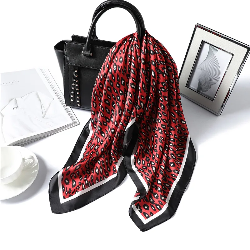 

2019 Fashion Leopard Square Silk Scarf Women Designer Print Neck Scarves Hairband Accessories Lady Foulard Hand Kerchief Tie