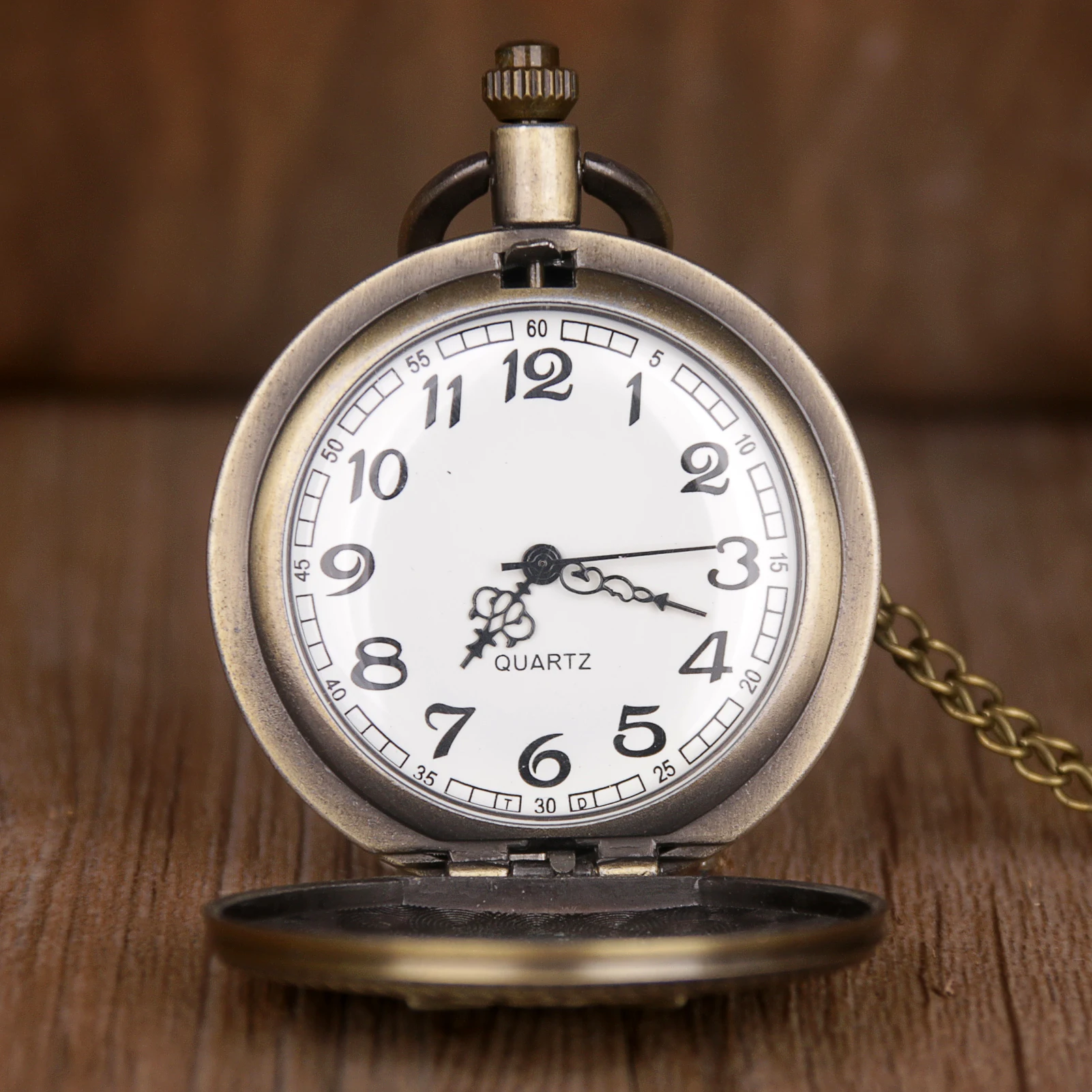 Retro Bronze Vintage Quartz Pocket Watches Mens Womens Necklace Chain Watches Best Gift