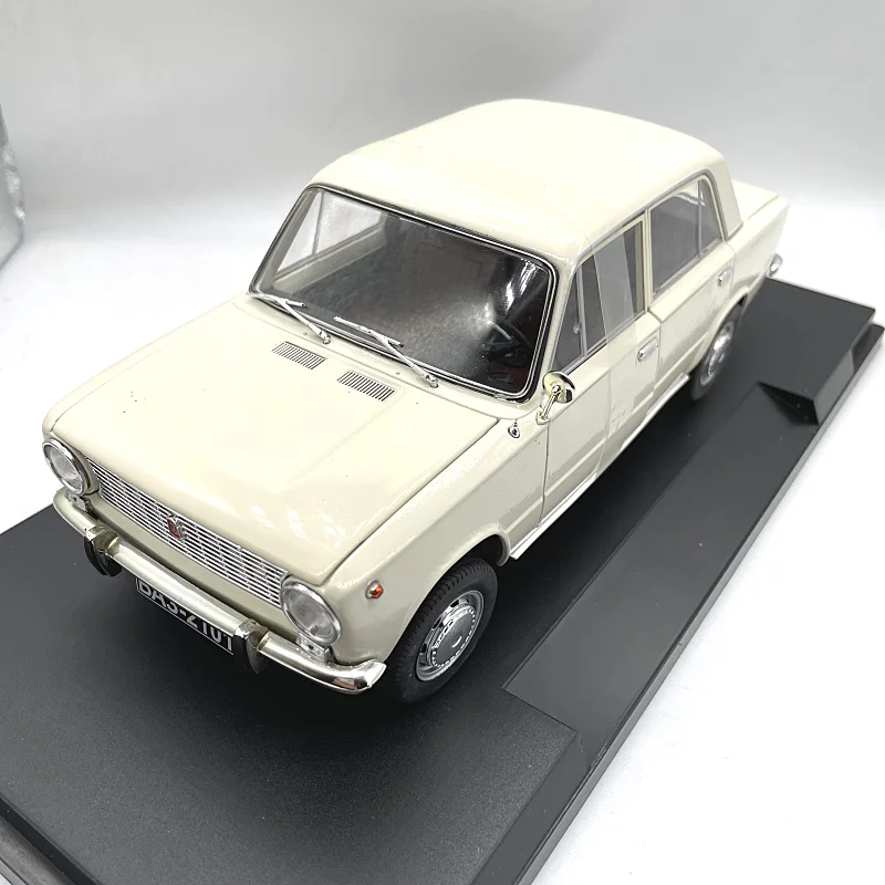 Литье под давлением в масштабе 1:18 Россия Lada1200 Fiat 124 Ретро купе модель автомобиля