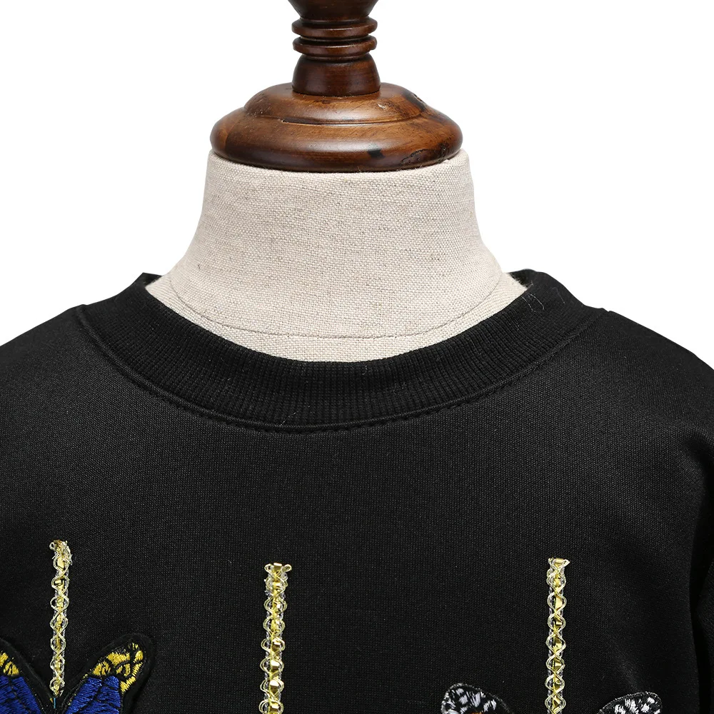 9472985636_1184529279