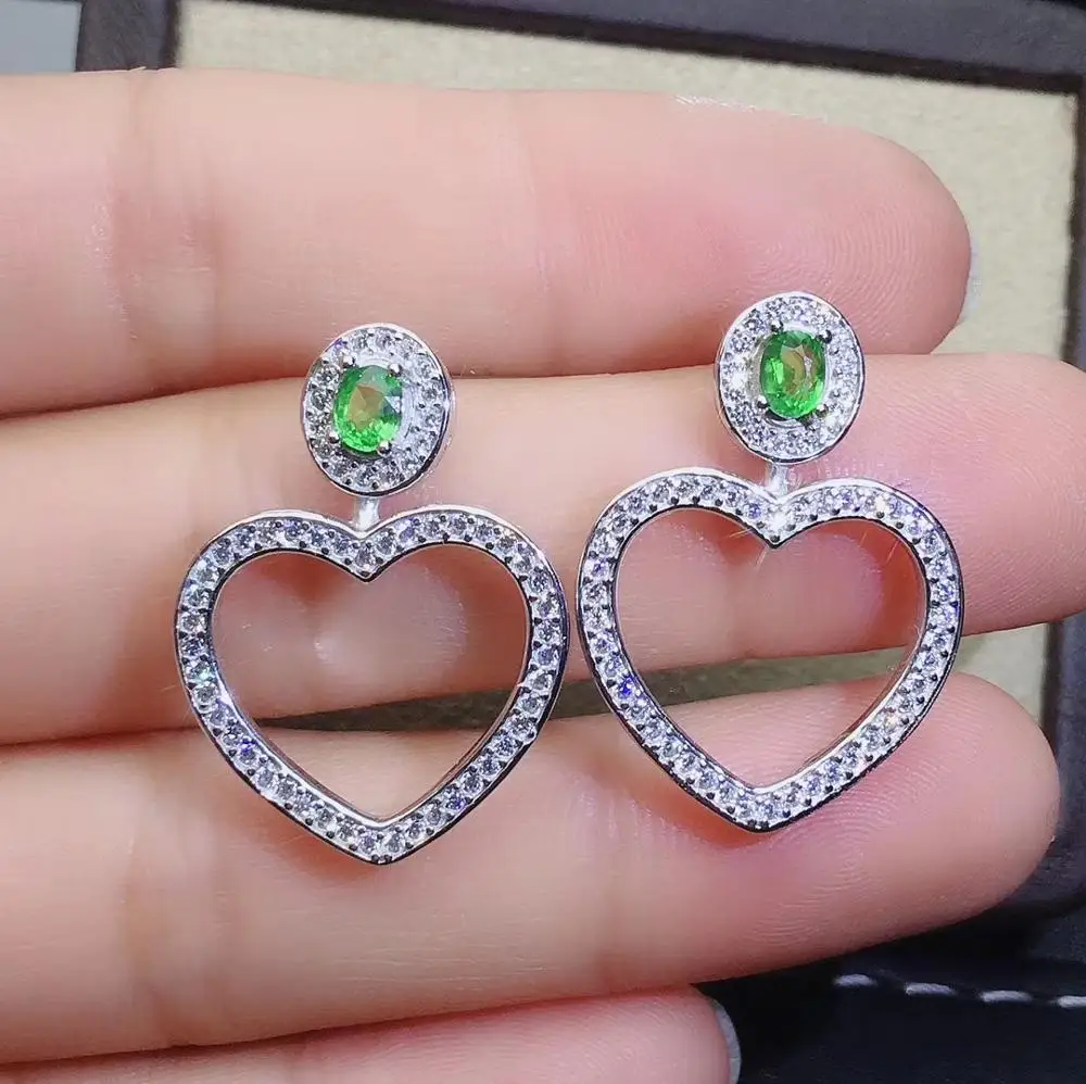 

Серьги-гвоздики из серебра серьги с натуральными драгоценными камнями пробы, с натуральным зеленым цаворитом