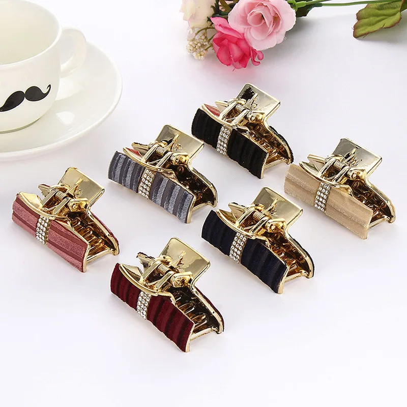 

Women Hair Clip Large Size Acrylic Hairpins Solid Color Women Hair Crab Hair Claws Women Make UP Washing Tool Hair Accessories