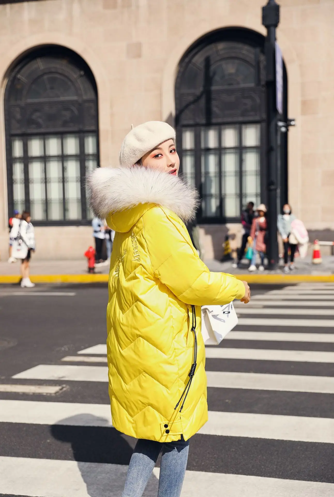 Winter New Style Hot Selling Fashion Korean-style Large Fur Collar Mid-length Loose-Fit down Jacket Women's Thick Coat Fash