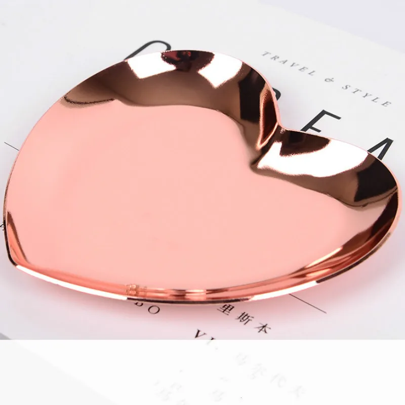 Heart-образные украшения пластины скандинавские Ins позолоченные украшения кольцо лоток металлический дисплей для хранения ювелирных изделий декоративный поднос кулон "любовь" - Цвет: Розовый