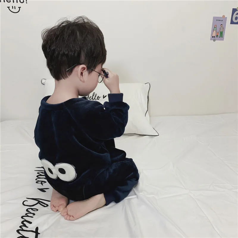 Новые зимние фланелевые пижамы для мальчиков и девочек от 3 до 7 лет на весну, осень и зиму с рисунком смайлика