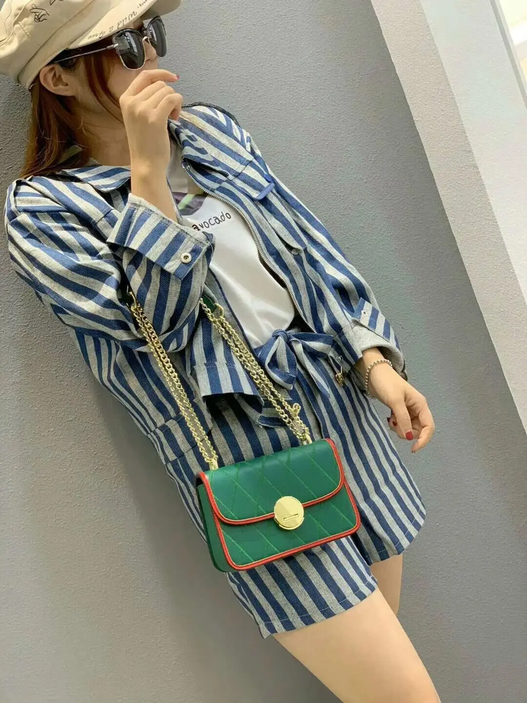 Сумка-мессенджер на одно плечо