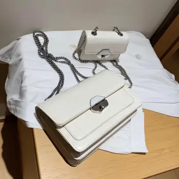 

Crocodile pattern Square Crossbody bag 2020 New High-quality Leathe Women's Designer Handbag Lock Chain Shoulder Messenger Bag