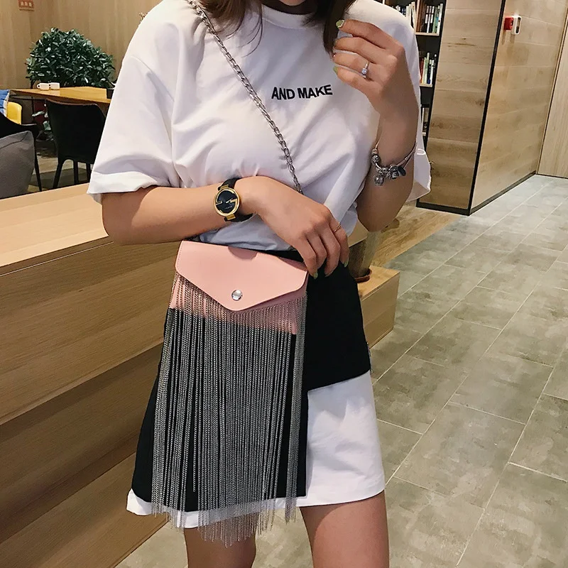 Женская поясная сумка кожаная женская с цепочкой модная на бедрах черная для