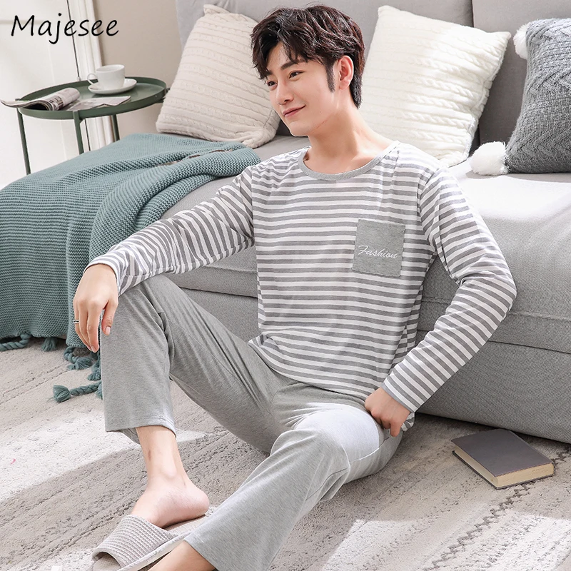 Пижамный комплект для мужчин с круглым вырезом и длинным рукавом, осенняя домашняя одежда для мужчин, s пижамы, повседневная Корейская стильная новая модная мужская одежда больших размеров