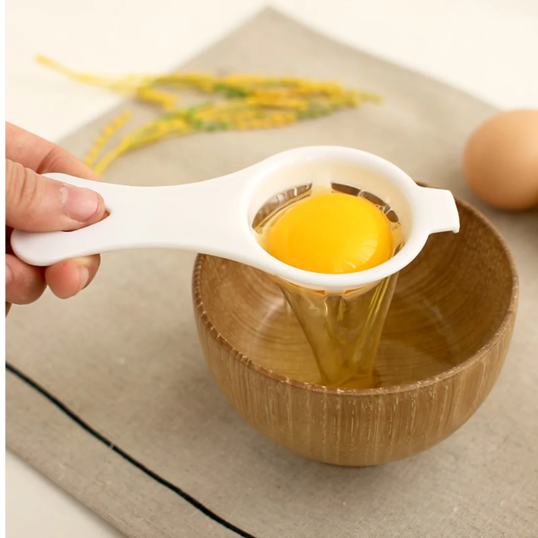 Egg Separator Kitchen Gadgets Baking Tools Remover Yoke Strainer