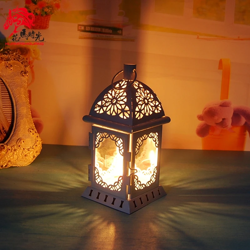 

Iron Candle Holders Glass Art Metal Candlestick Holder Candle Lantern Birthday Gift Candelabra Romantic Wedding Decoration FC027