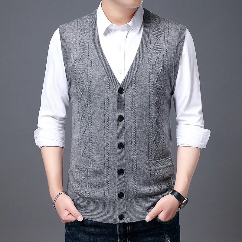 

2020 New High Quality Cool Autum Winter Fashion Brand Knit V Neck Sweater Vest Korean Cable Knit Men Woolen Casual Mens Clothing
