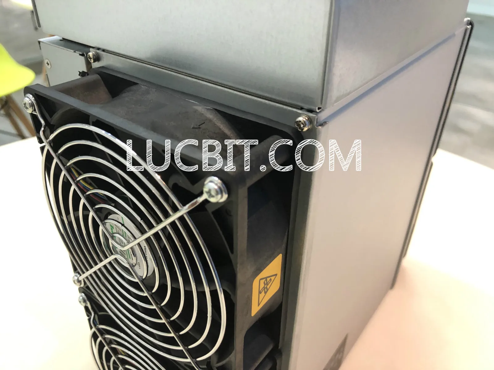Bitmain Antminer t17 42th t17e 53-й t17+ 64-й 40-й SHA-256 2200 Вт для btc bitcoin mining machine