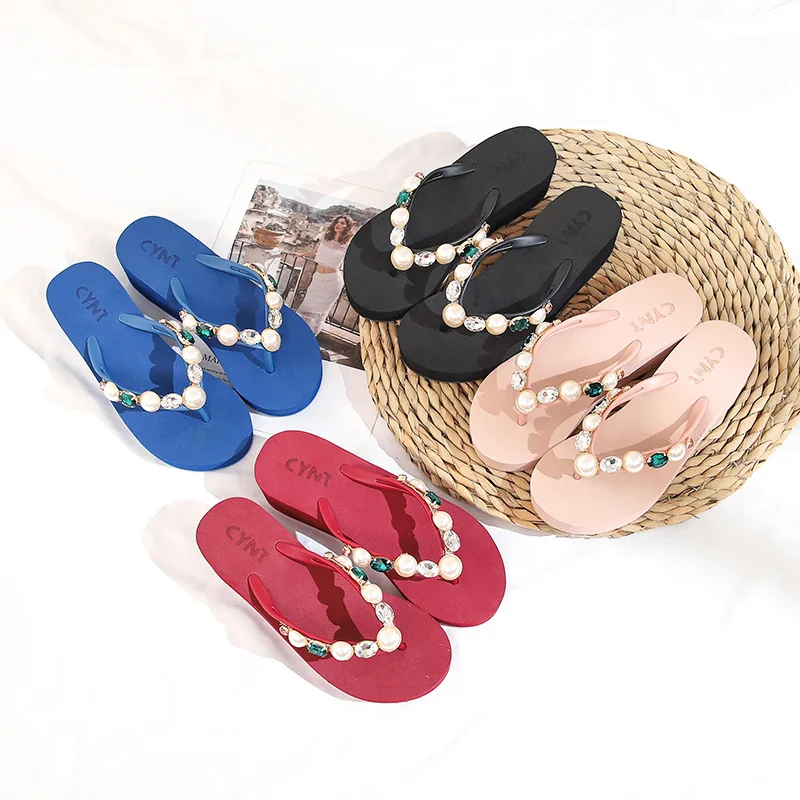 

Summer New Style Pearl Sandals Man-made Diamond Slanted Heel Anti-slip Beach Flip-flops Women's Fashion Semi-high Heeled Clip Te