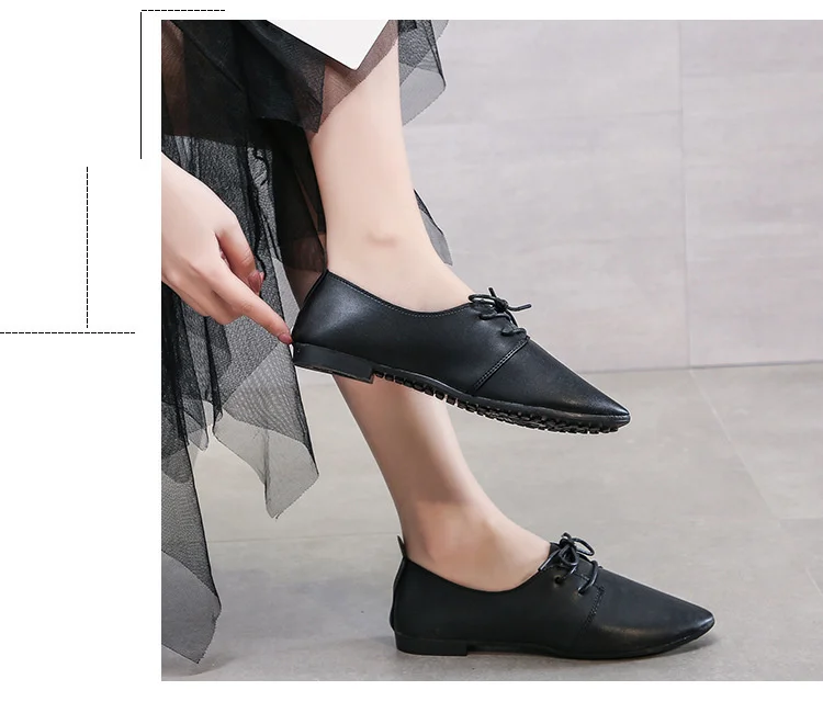 2021 New Design Women Oxford Shoes Casual Flats Shoes Women PU Leather Shoes Light Lace Up Loafers Ladies Walking White Shoes