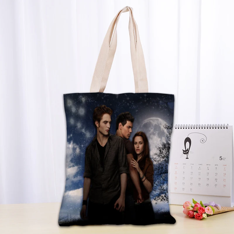Eco-Friendly Canvas Tote Bag - Stylish and Versatile Shoulder Bag