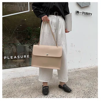 

Summer is simple in early autumn Solid color new wild Large capacity crossbody bag Stylish simplicity Retro shoulder bag