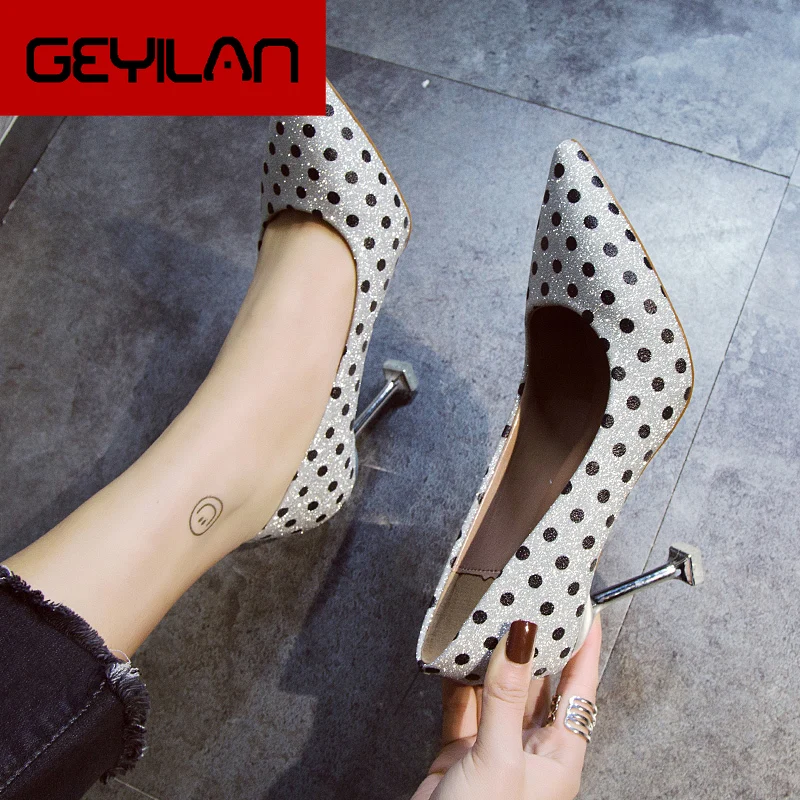 

New Spring Women Pumps Heels Pointed Toe Wave Point Sexy Bling Bridal Wedding Women Shoes Black White High Heels W32-40