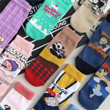 Женские носки с героями мультфильмов, Осень-зима, новые хлопковые спортивные модные носки с принтом, милые трендовые эластичные удобные носки с героями мультфильмов для женщин
