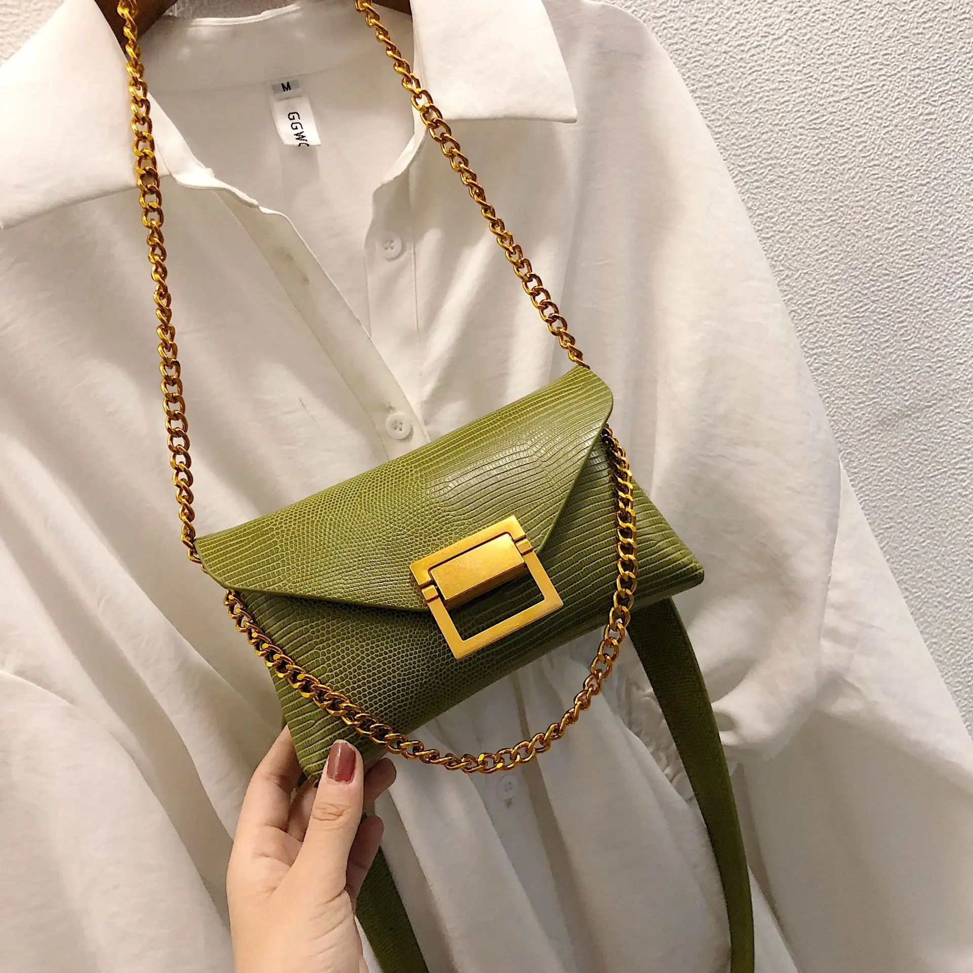 

2019 Autumn And Winter New Style Lizard Wallet Online Celebrity Chest Pack Multi-functional Men And Women Light Sports Bag Shoul