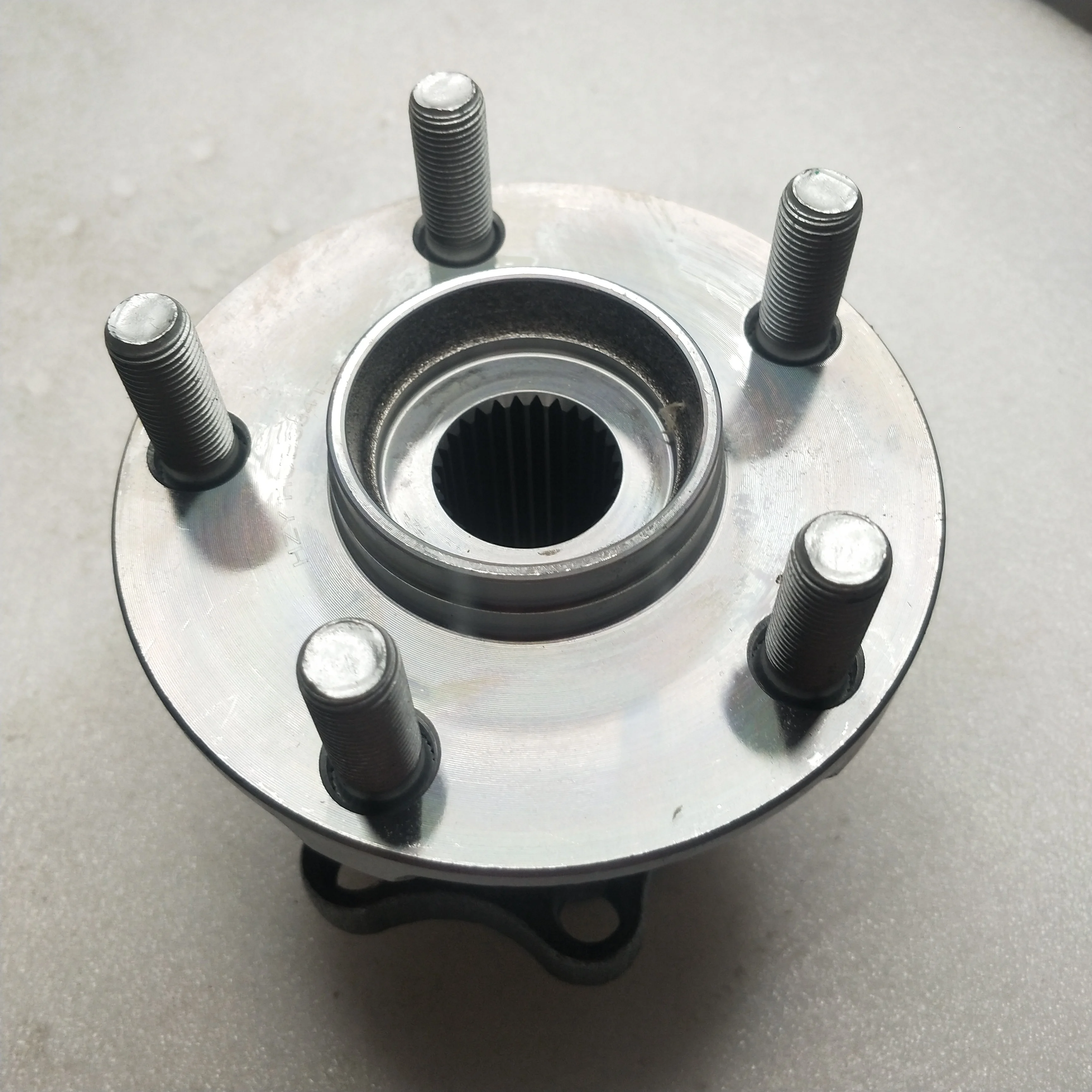 HUB334T-4 Rear wheel Bearing Hub For Subaru XV after 2012 2013 2014 2015 3T-83.5*124*103.5/27 teeth