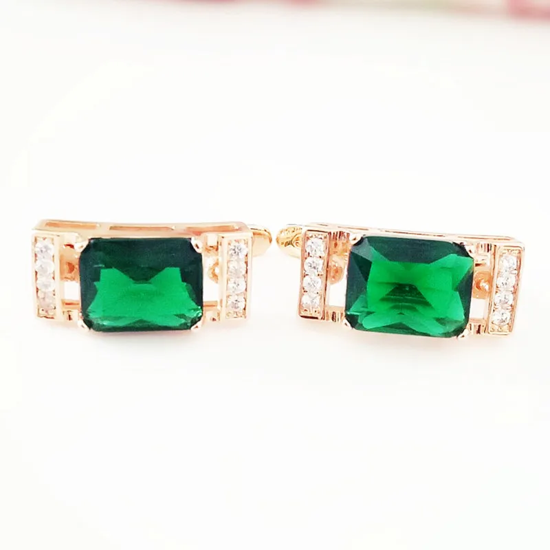Серьги из розового золота 585 пробы модное ювелирное изделие с зеленым камнем