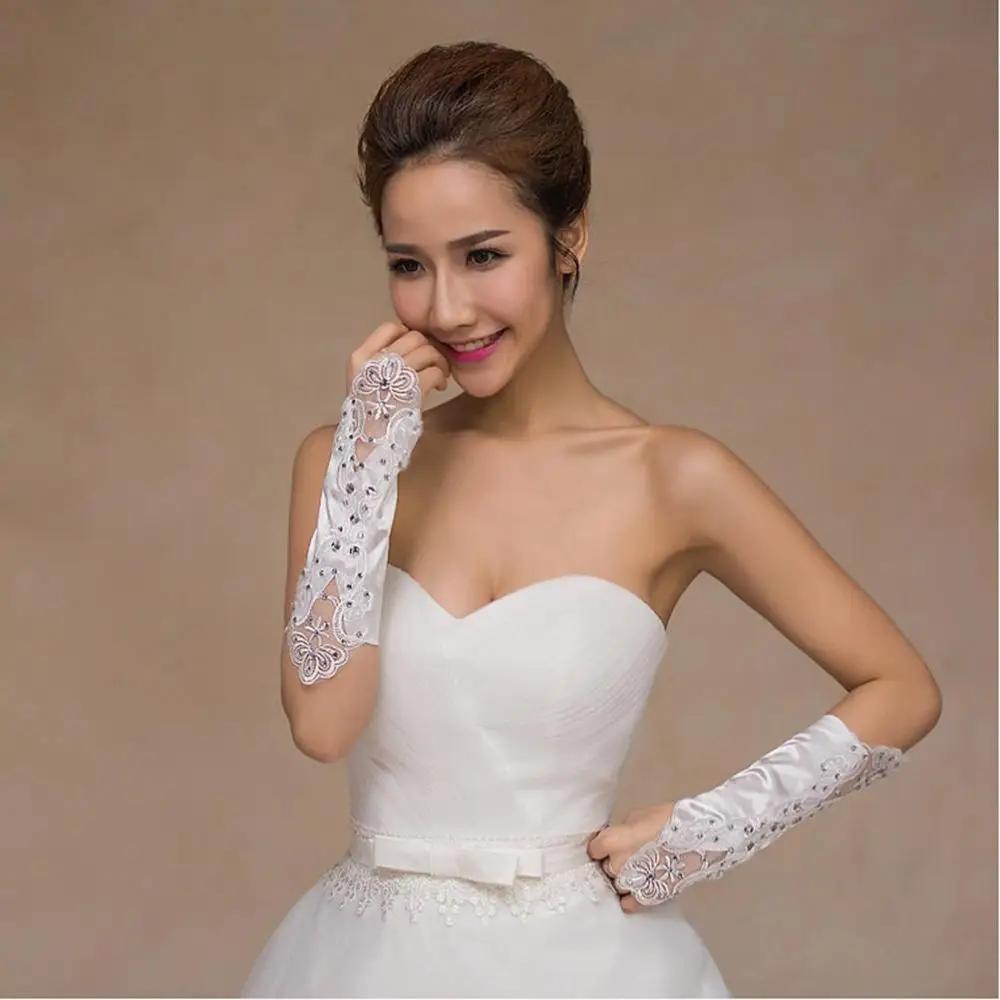 Perfect Summer White Wedding Gloves Bow Lace For Bridal Evening Prom Wedding Accessories