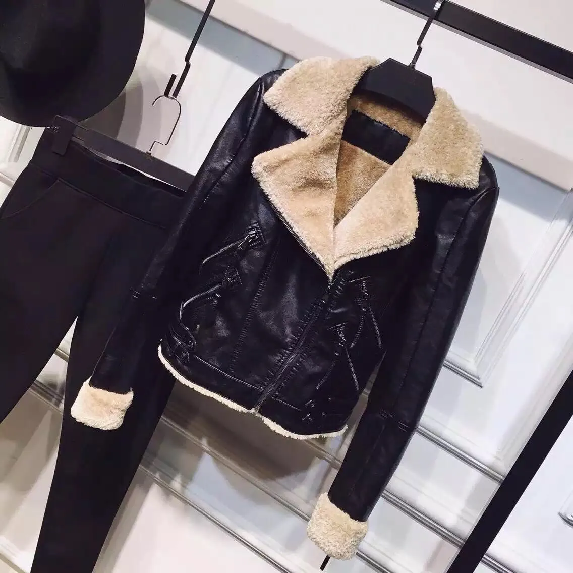 aeProduct.getSubject()