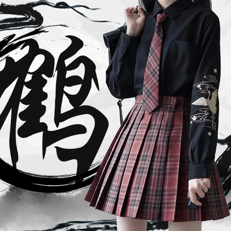 Женские футболки College Small Fresh JK Uniform Crane с вышивкой в национальном стиле Черно-белая