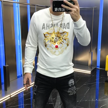

Europe 2020 autumn men's new heavy craft lion Sequin embroidery hot drill crew neck leisure long sleeve sweater trend men