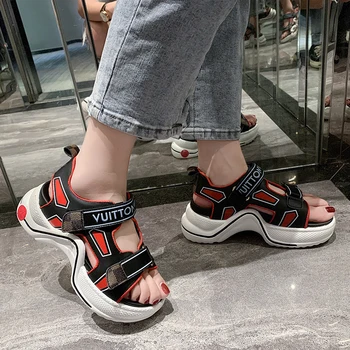

2020 summer new leg length retro thick bottom sponge cake dad sandals open toe beach sports sandals female Z712