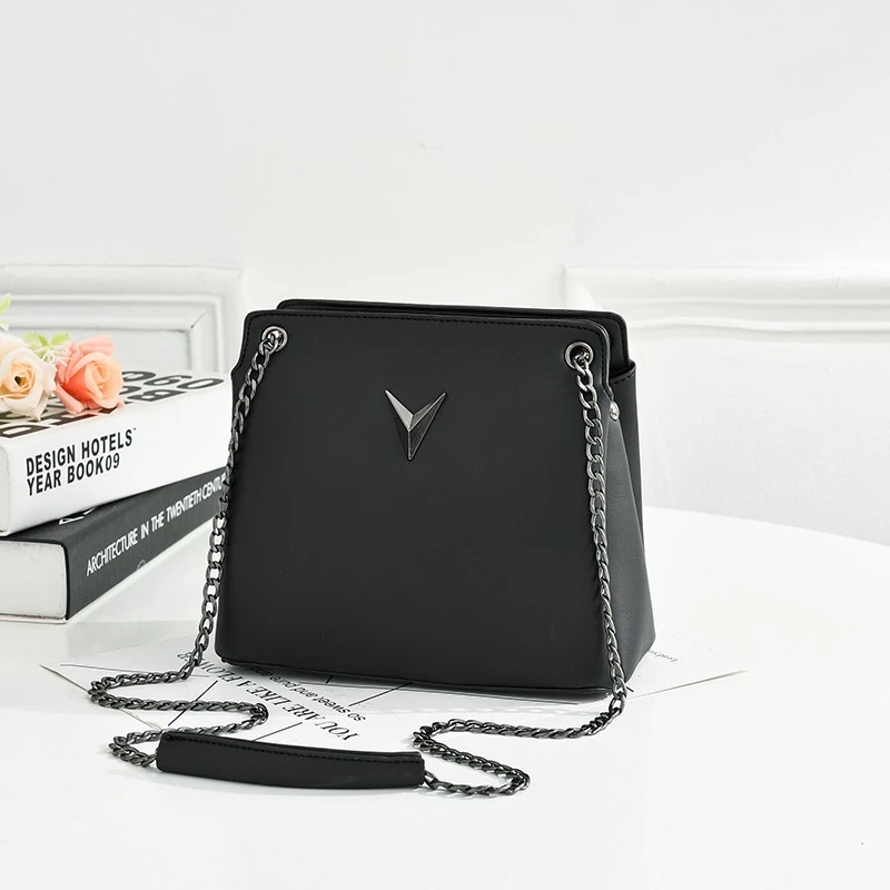 

2019 Autumn and Winter New Women's Bag Fashion Chain Small Bag Soft Face Ladies Shoulder Bag Korean Casual Wild Messenger Bag
