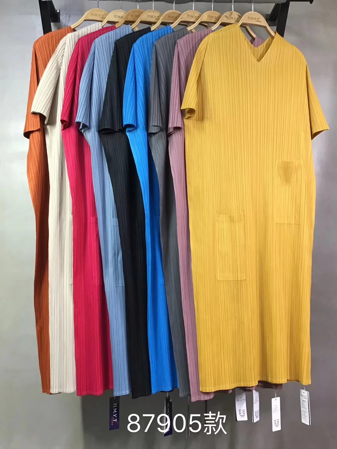 Горячая модное Miyake складное однотонное платье с коротким рукавом v-образным вырезом и карманами прямое платье