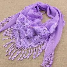 1 шт., новые женские шали и шарфы с кисточками, Осенний женский Шелковый кружевной треугольный шарф с подвеской в виде цветка, Модный женский шарф