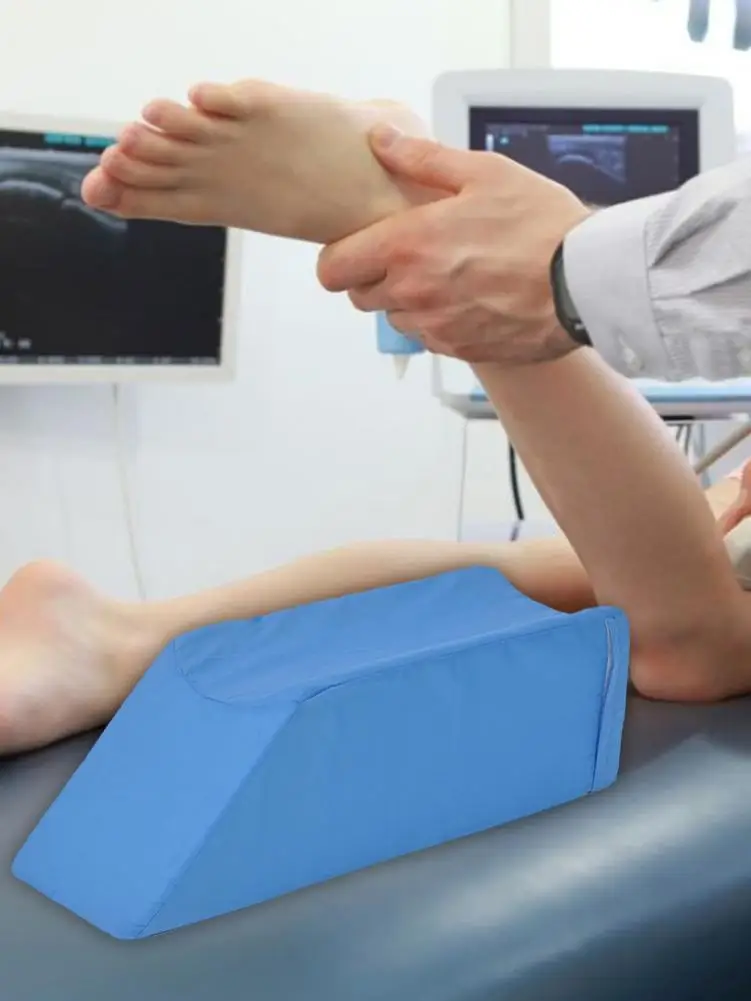 Подушка на танкетке переносная с эффектом памяти подставка для ног Райзер