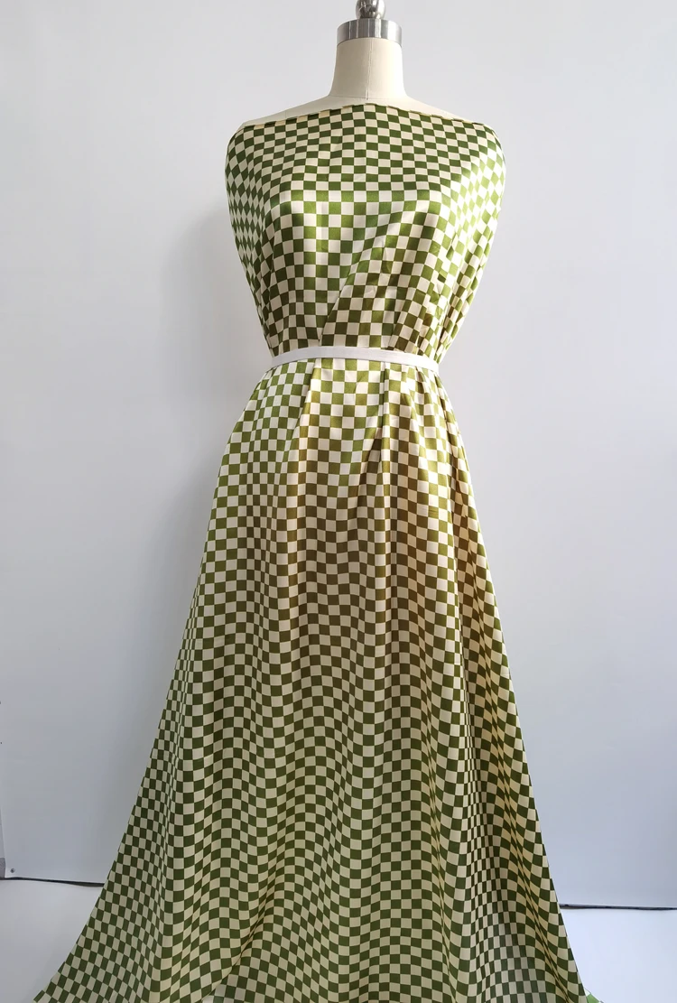 1 Meter x 1,48 Meter Schachbrettmuster Satinstoff Geometrisches Seidiges Charmeuse-Material für Schal, Kleid, Futter, Nähen, DIY – Detail 40
