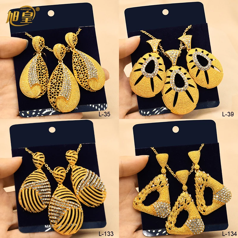 15 Trending Collection of 4 Gram Gold Earrings Designs in 2023