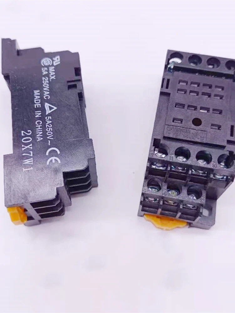 2Pcs/Lot/ OMRON PYFZ-14-E Authentic Original RELAY SOCKET (is PYF14A-E upgrade)