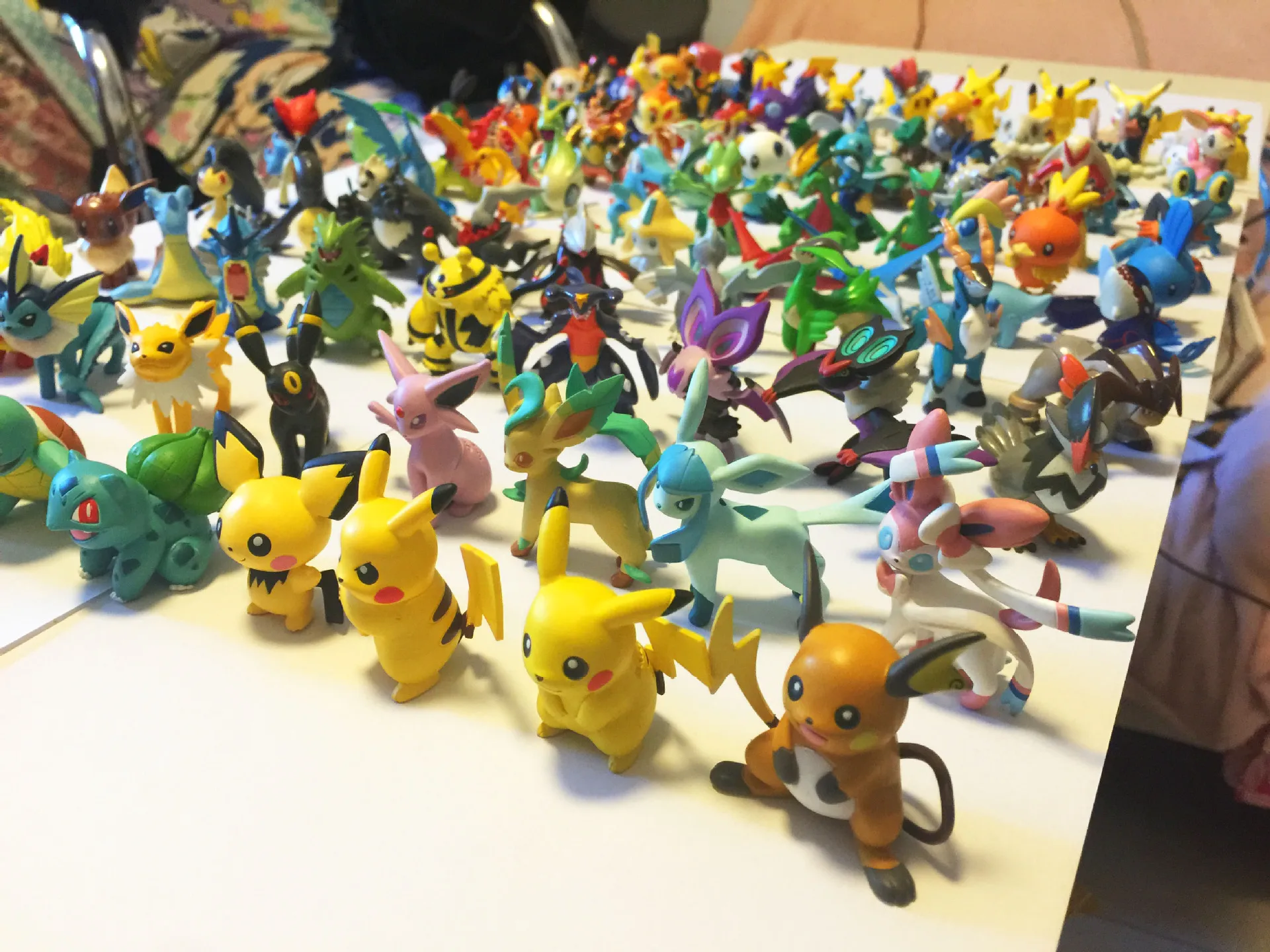 4 см 100 различных стилей Покемоны фигурки Totodile Charizard Venusaur Фигурки ПВХ модель игрушки