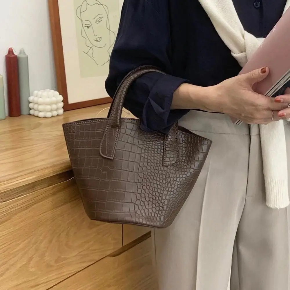 

Pre-fall New Arrival Women Bag with a Small Bag Solid Color Simple Design Bucket Bag Stone Pattern Fashion Handbag All Match