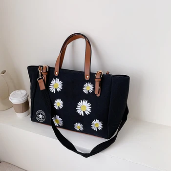 

FANTASY Newest Style Little Daisies Large Capacity Canvas Bags For Women Embroidery Good Quality 4 Color Bag Female Travel Wild