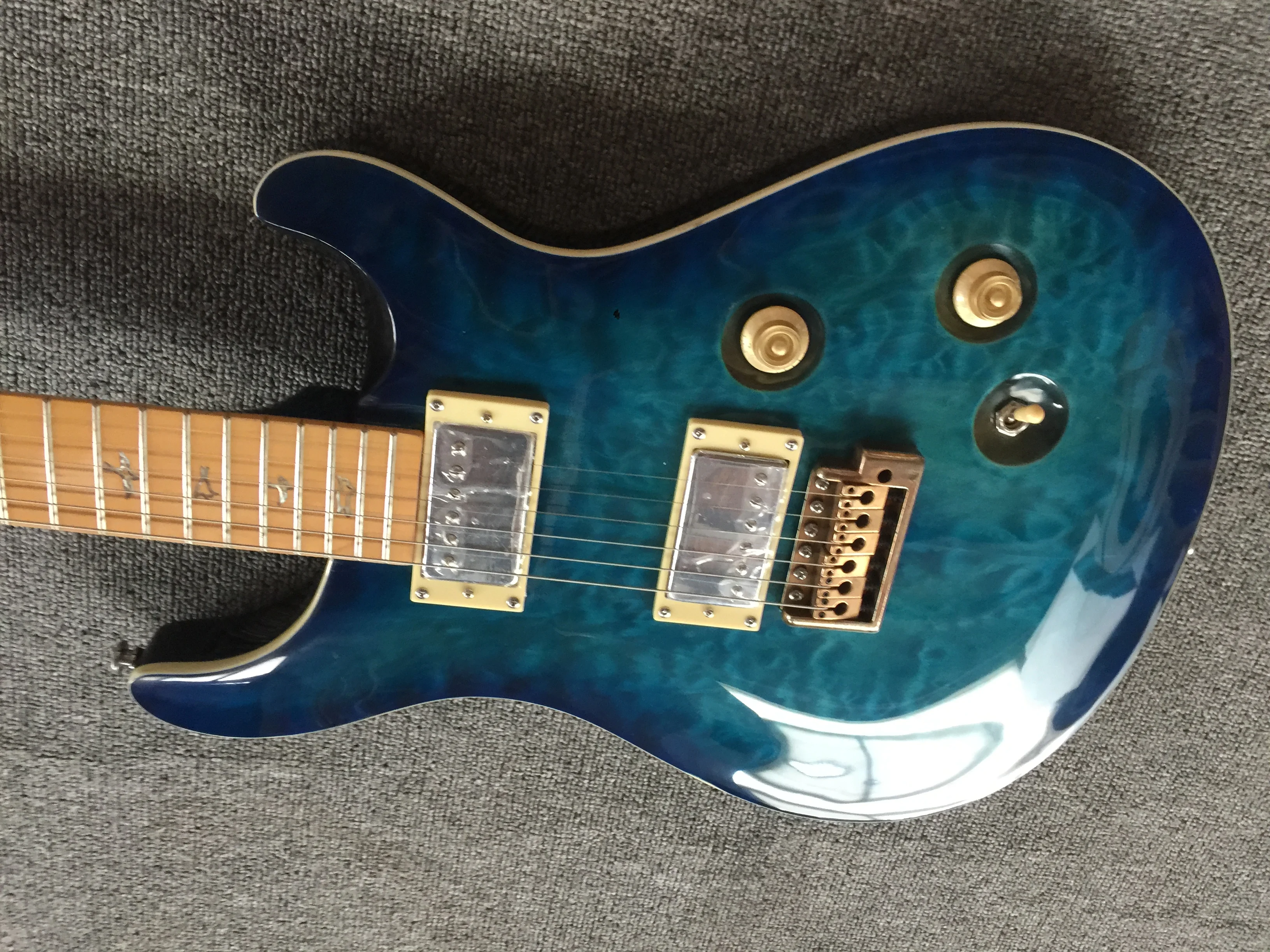 

Electric guitar/Blue tiger-print veneer Maple fingerboard exquisite high-end guitar/customizable Chinese electric guitar