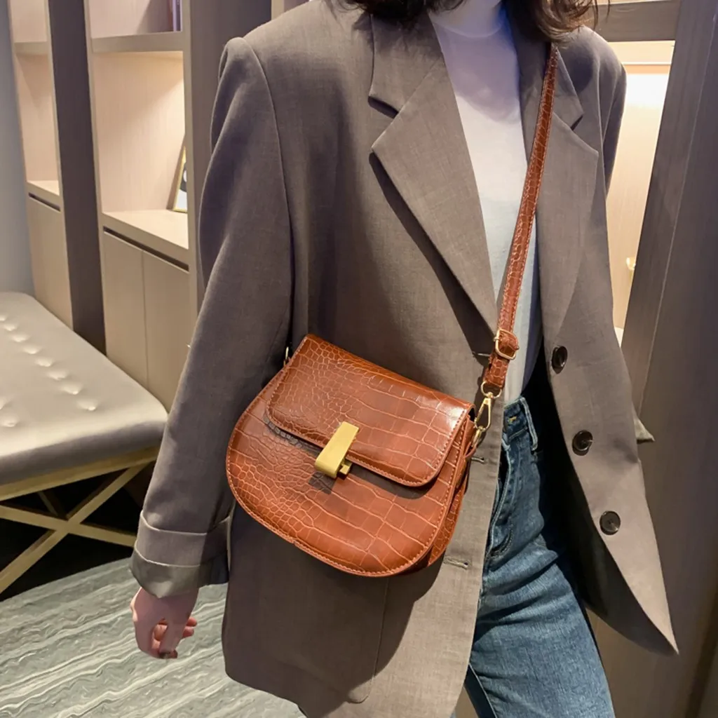 

Women Shoulder bag Fashion Leather Bag Casual Buckle high quality luxury brand Wild Bag Shoulder Messenger Bag 30H