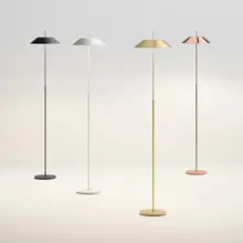 Современный торшер для гостиной, современная лампа, прикроватная лампа, лампа с металлическим покрытием, настольная лампа, дизайнерский выбор