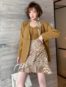 

Fashion Slim-Fit Short Strap + Loose Suit Jacket + Animal Pattern Skirt Three-Piece Suit Female 2020 Early Autumn New