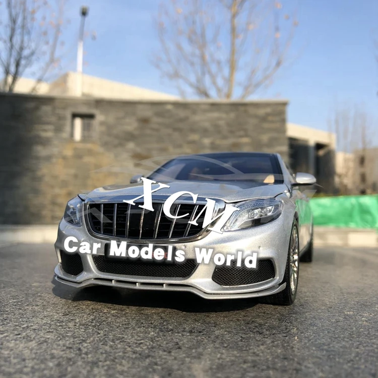 Литая под давлением модель автомобиля почти настоящая 900 S-Class 1:18(серебро)+ маленький подарок