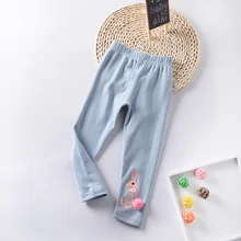 Новые стильные весенние гетры с аппликацией в виде кролика для девочек, удобные детские леггинсы из чистого хлопка