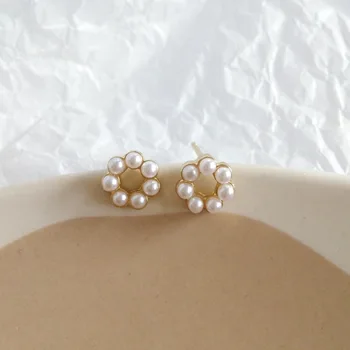 

Korean Fashion Exquisite Small Imitation Pearl Circle Stud Earrings Temperament Sweet Girl Women's Accessories Jewelry